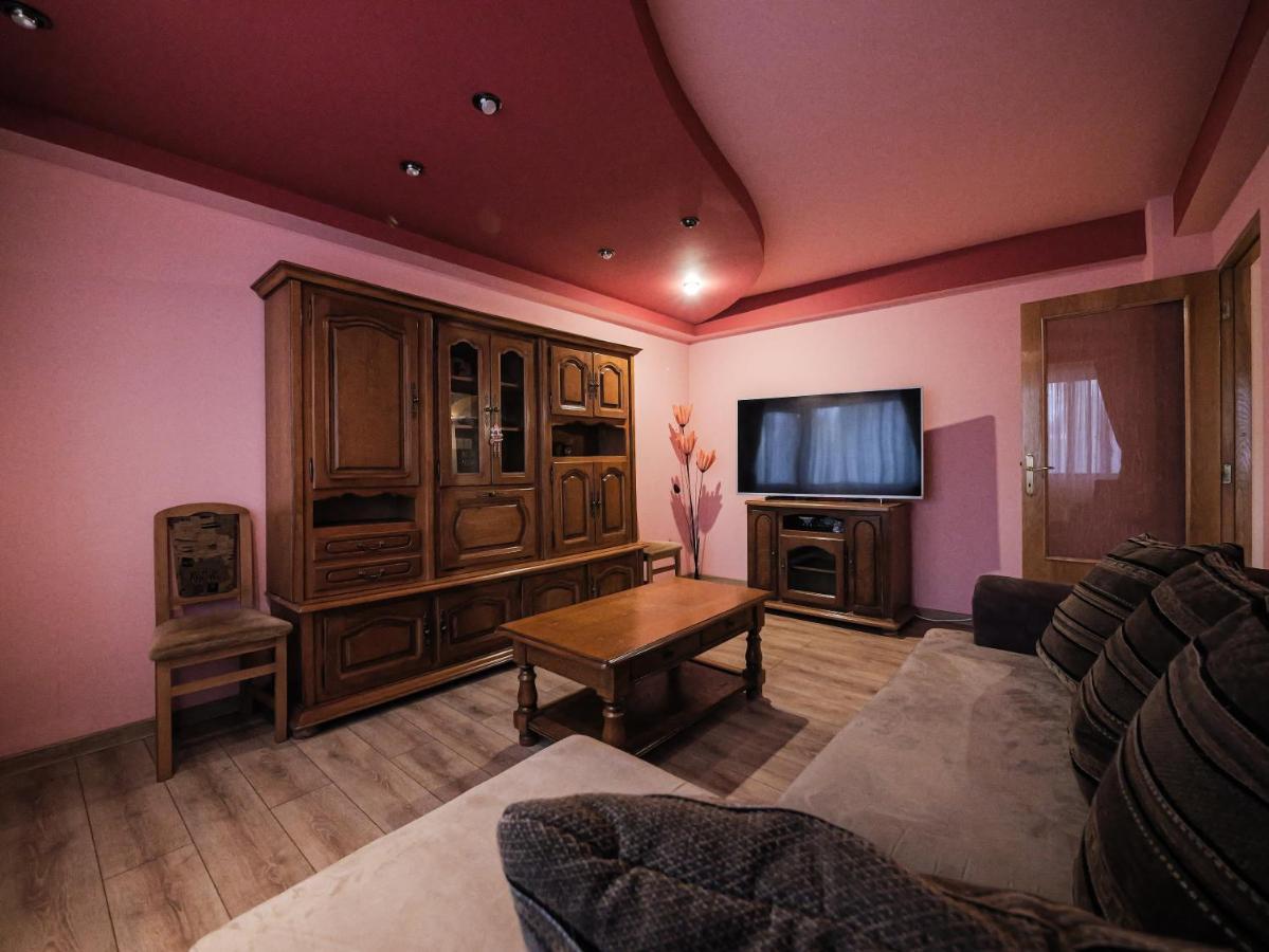 Luxury Ultracentral Curtea de Argeş Exterior foto