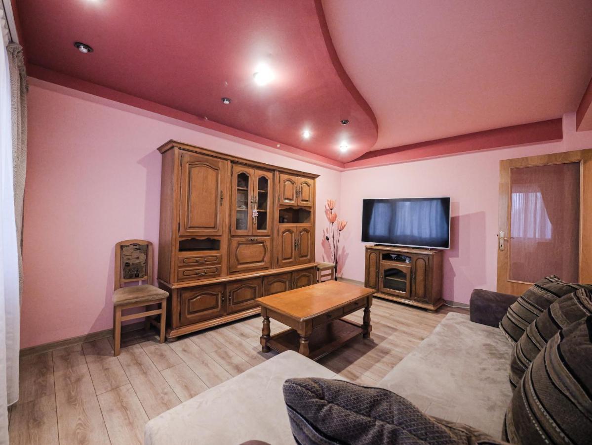 Luxury Ultracentral Curtea de Argeş Exterior foto