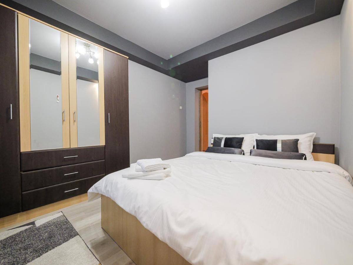 Luxury Ultracentral Curtea de Argeş Exterior foto