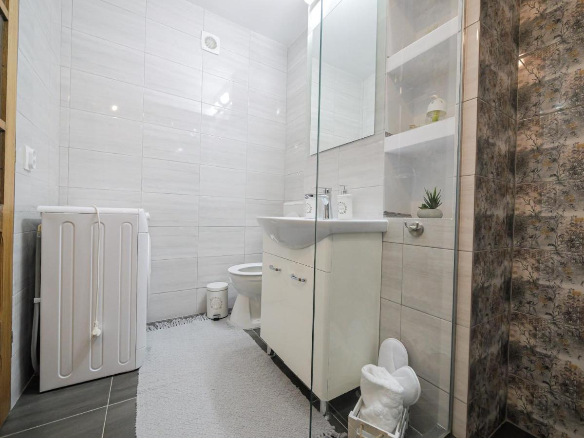 Luxury Ultracentral Curtea de Argeş Exterior foto