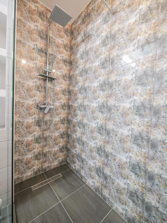 Luxury Ultracentral Curtea de Argeş Exterior foto
